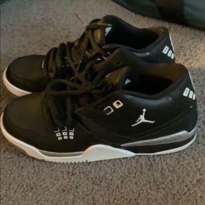 Jordan 3’s brand new. Worn once